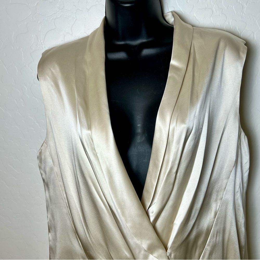J Mendel Paris 100% Silk Ruffle Pleated Shawl Neck Sleeveless Blouse Ivory 10 L